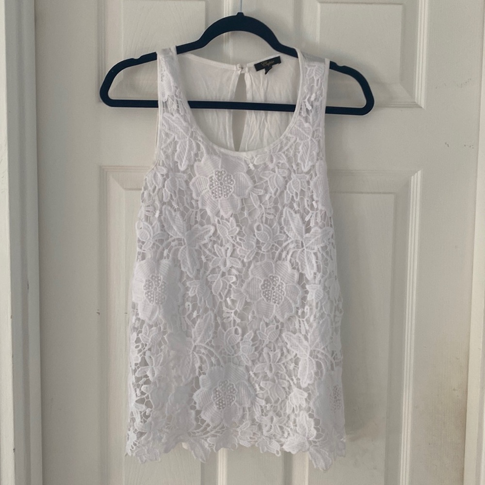 New white crochet top w/white lining-smoke free home